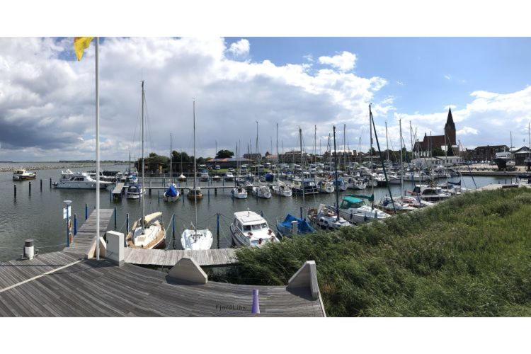 Hausboot Fjord Baltica Mit Dachterrasse In Barth酒店 外观 照片